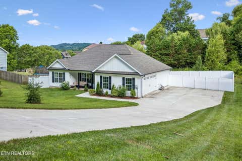 Tiny photo for 120 Breezewood Circle, Clinton, TN 37716 (MLS # 1345777)