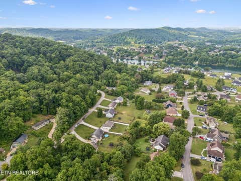 Tiny photo for 120 Breezewood Circle, Clinton, TN 37716 (MLS # 1345777)