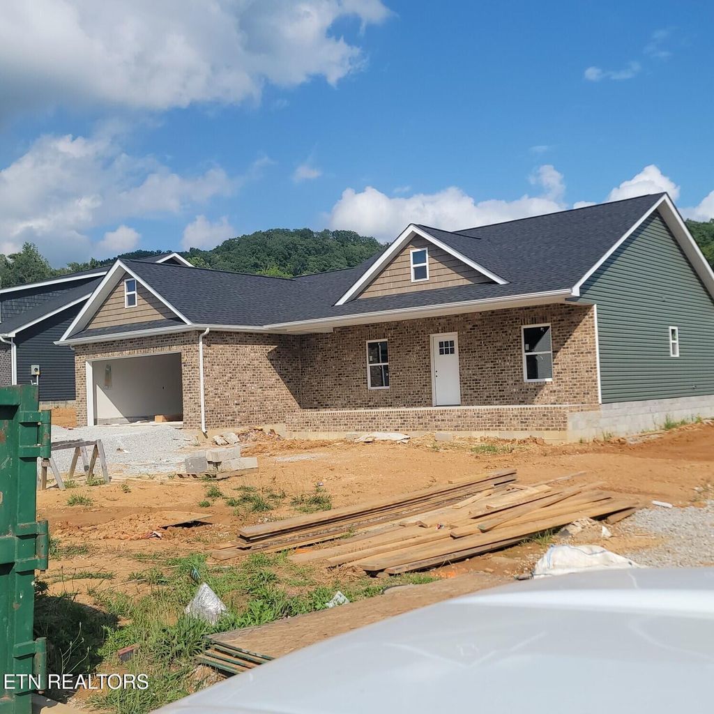 Photo of 218 Mossy Rock Rd, Clinton, TN 37716 (MLS # 1305236)
