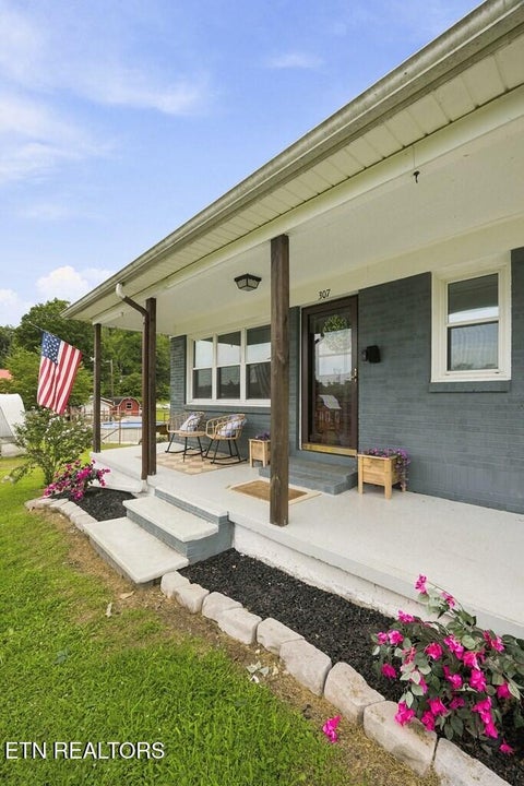 Tiny photo for 307 Miller St, Livingston, TN 38570 (MLS # 1349597)
