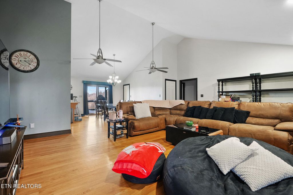 Photo of 280 Hilltop Drive, Lenoir City, TN 37772 (MLS # 1329925)