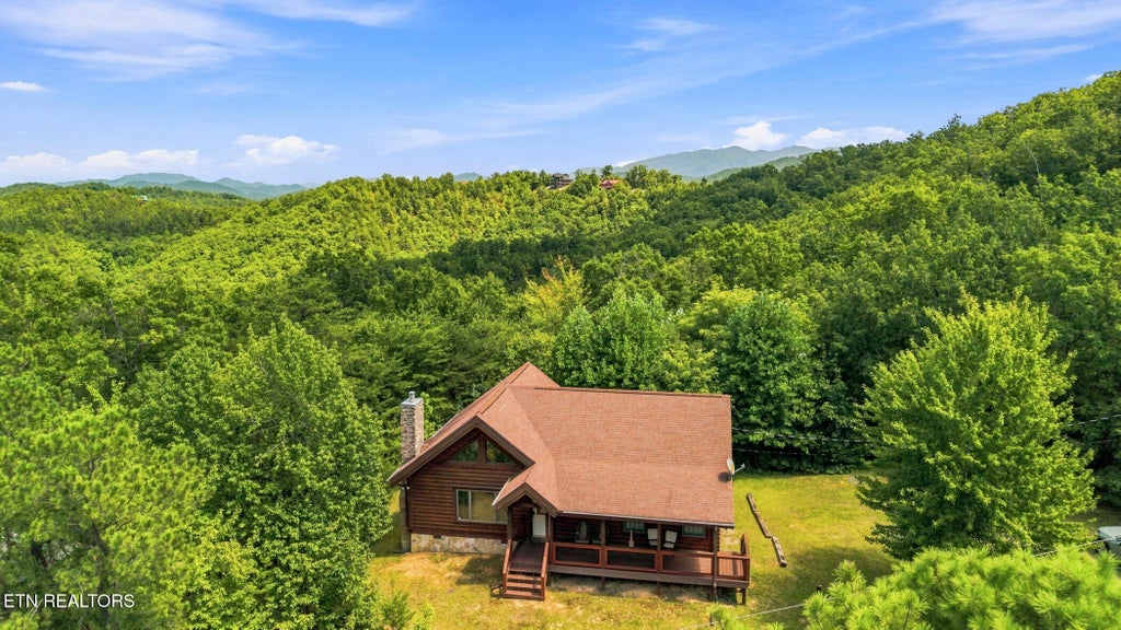 Photo of 2469 Misty Shadows Drive, Sevierville, TN 37862 (MLS # 1353676)