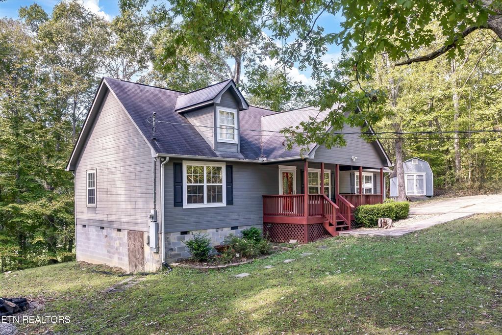 Photo of 133 Farr Lane, Oliver Springs, TN 37840 (MLS # 1278676)