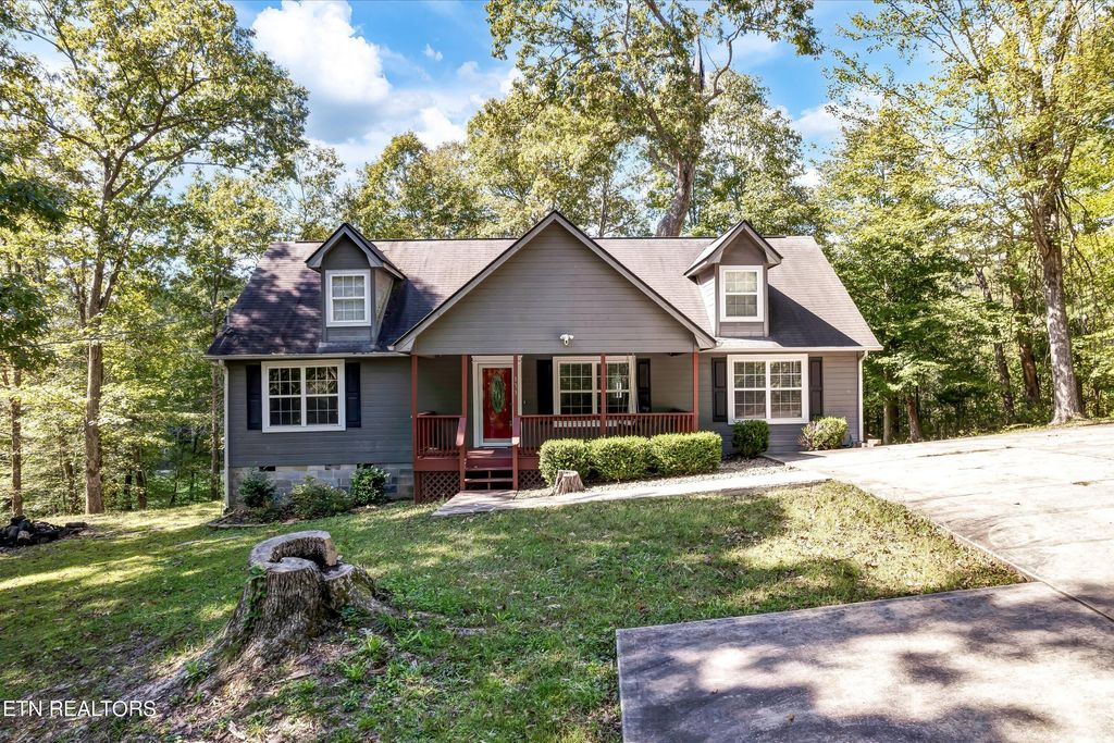 Photo of 133 Farr Lane, Oliver Springs, TN 37840 (MLS # 1278676)