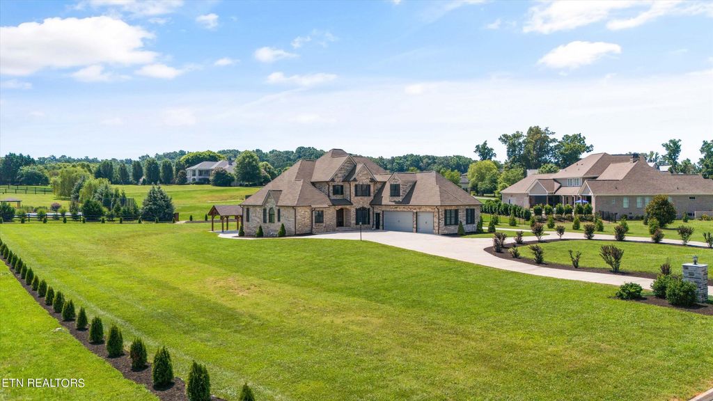 Photo of 3812 Jackson Bend Drive, Louisville, TN 37777 (MLS # 1268432)