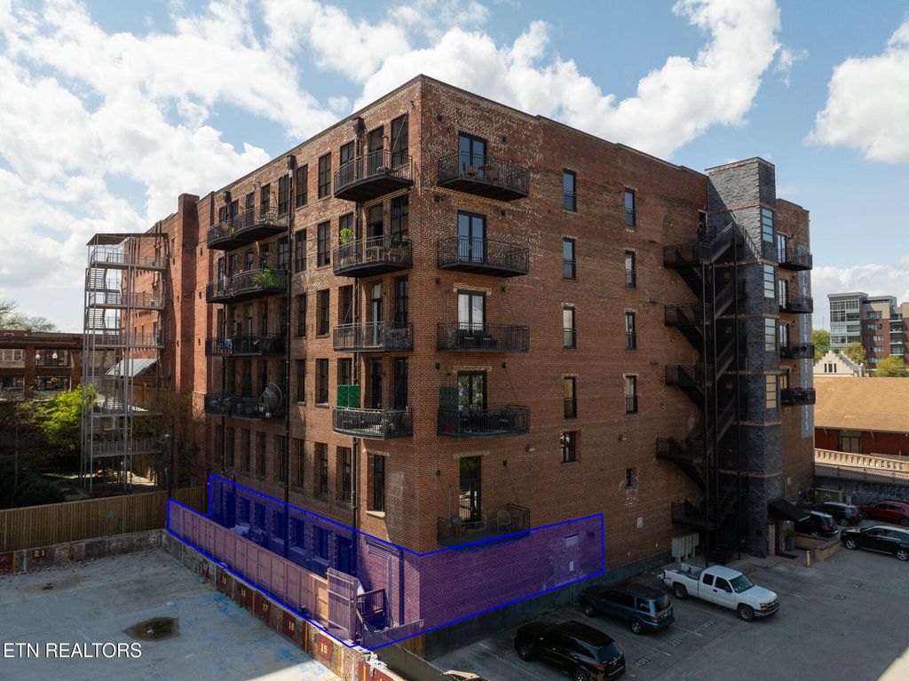 Photo of 240 W Jackson Ave #B05, Knoxville, TN 37902 (MLS # 1331836)