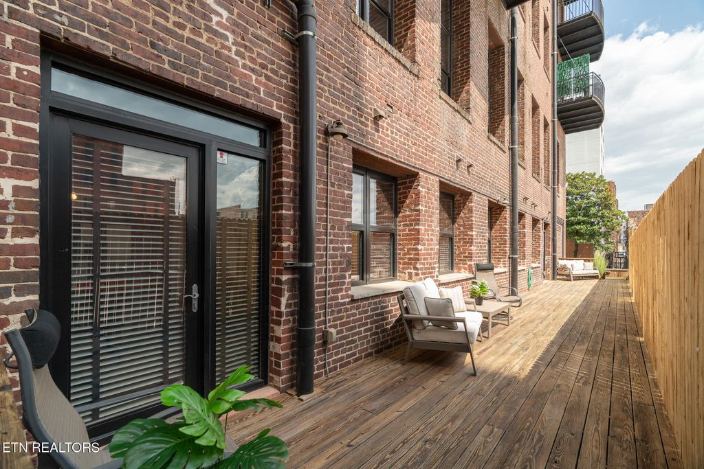 Photo of 240 W Jackson Ave #B05, Knoxville, TN 37902 (MLS # 1331836)