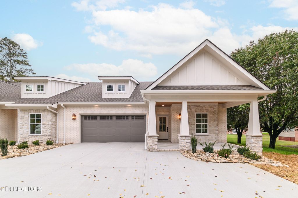 Photo of 111 Alpine Drive, Clinton, TN 37716 (MLS # 1320408)