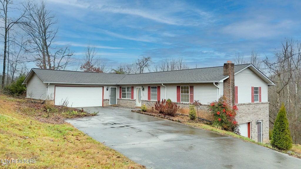 Photo of 228 Harmon Circle, New Tazewell, TN 37825 (MLS # 1285228)