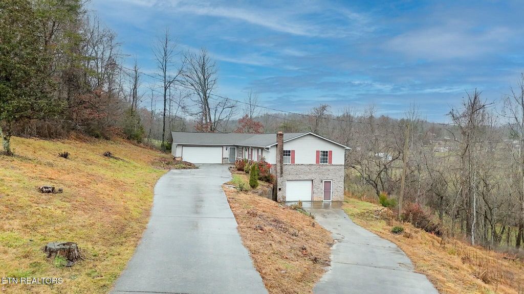 Photo of 228 Harmon Circle, New Tazewell, TN 37825 (MLS # 1285228)