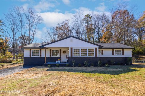 Photo of 6001 Meadow Oak Lane, Knoxville, TN 37920 (MLS # 1321580)
