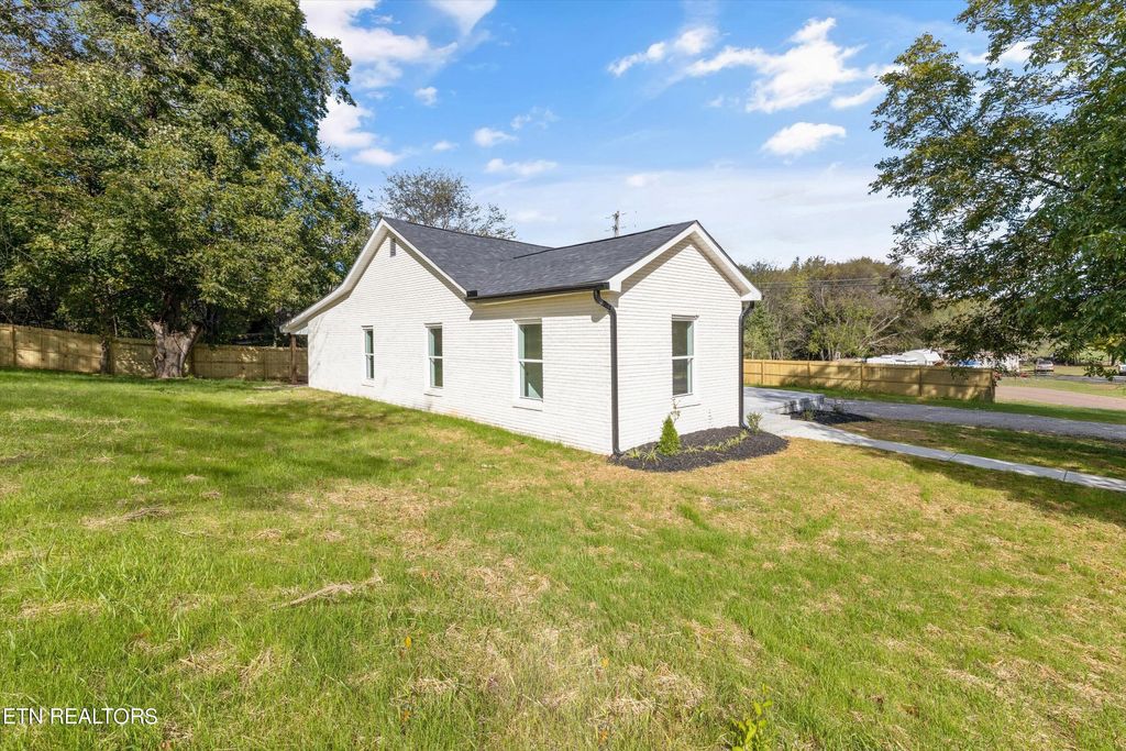 Photo of 2399 Sweetwater Vonore Rd, Sweetwater, TN 37874 (MLS # 1280145)