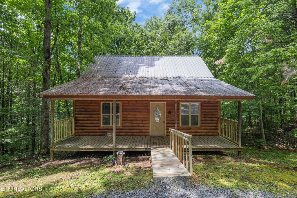 Photo of 3602 Locust Ridge Rd, Pigeon Forge, TN 37876 (MLS # 1310168)