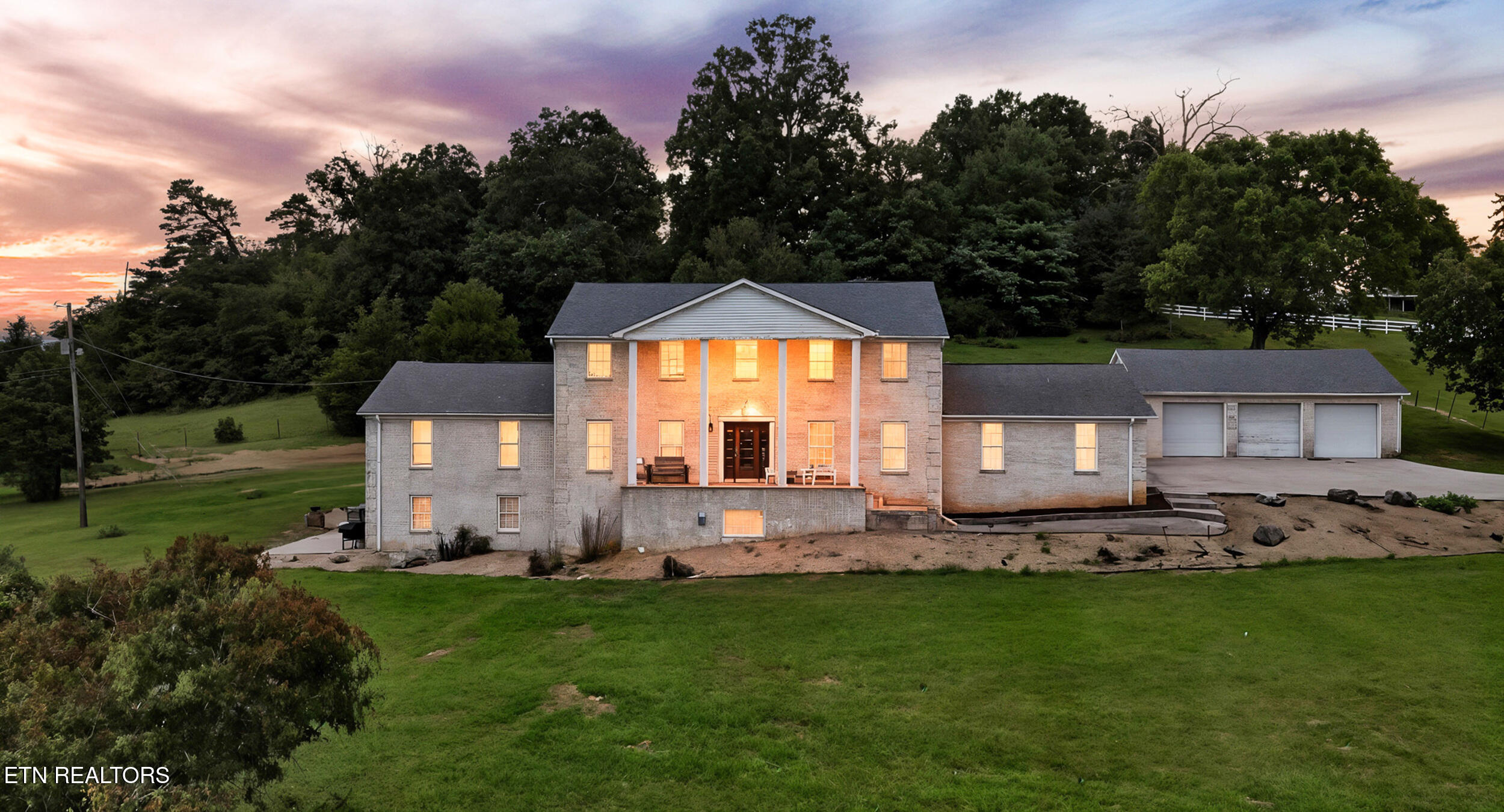 212 Simmons Rd