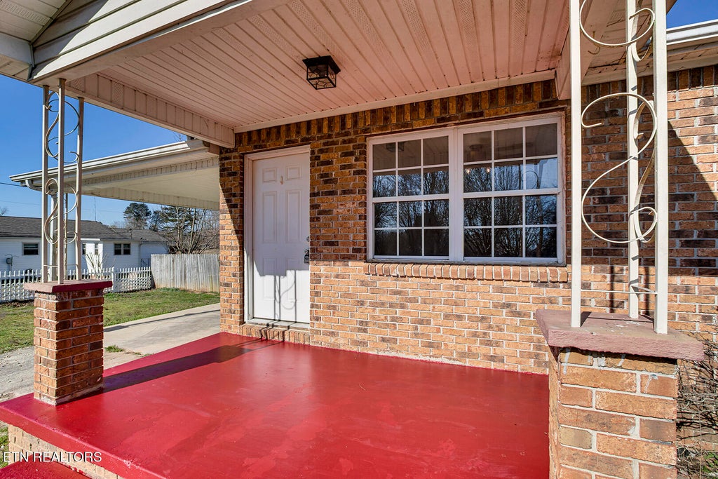 Photo of 127 Rhea Drive, Spring City, TN 37381 (MLS # 1292832)