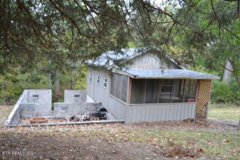 Tiny photo for 128 Cummins Court, Celina, TN 38551 (MLS # 1359498)