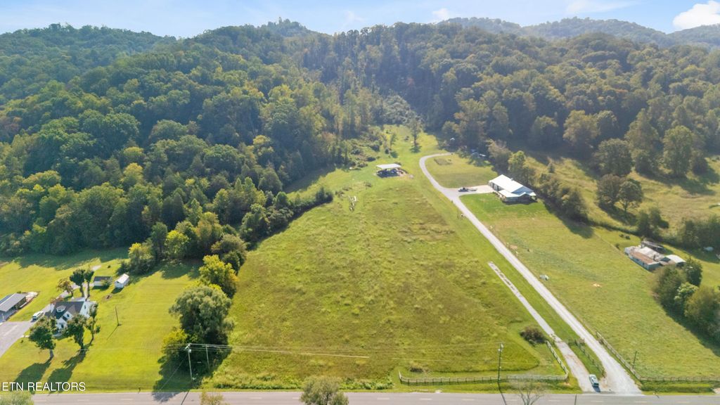 Photo of 12 Dutch Valley Rd, Clinton, TN 37716 (MLS # 1315899)