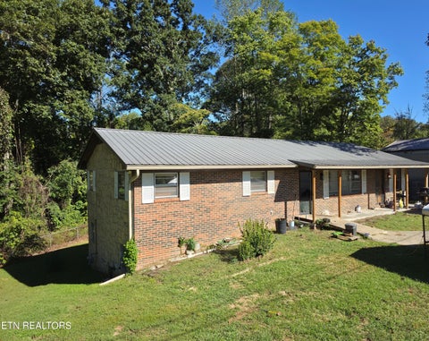 Tiny photo for 142 Oak Circle, Rocky Top, TN 37769 (MLS # 1357068)