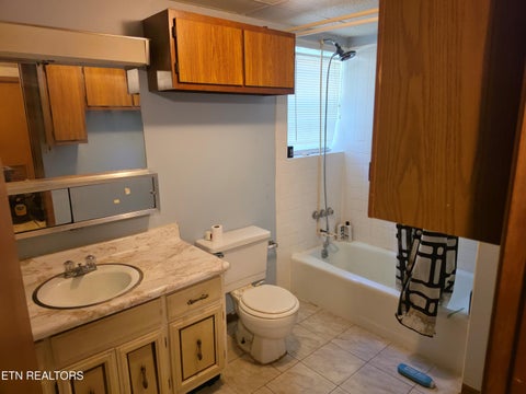 Tiny photo for 142 Oak Circle, Rocky Top, TN 37769 (MLS # 1357068)