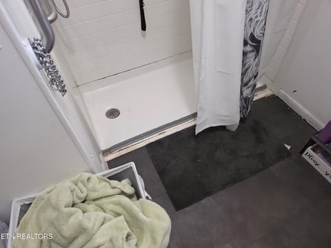 Tiny photo for 142 Oak Circle, Rocky Top, TN 37769 (MLS # 1357068)