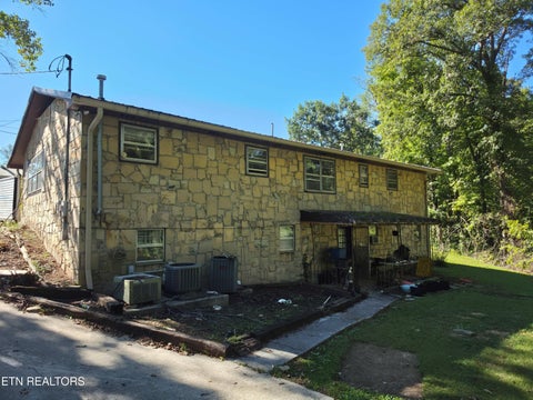 Tiny photo for 142 Oak Circle, Rocky Top, TN 37769 (MLS # 1357068)