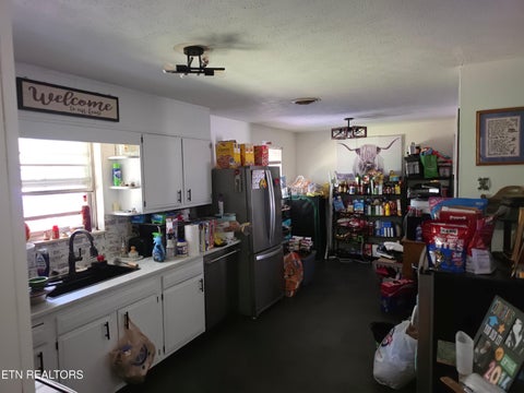Tiny photo for 142 Oak Circle, Rocky Top, TN 37769 (MLS # 1357068)