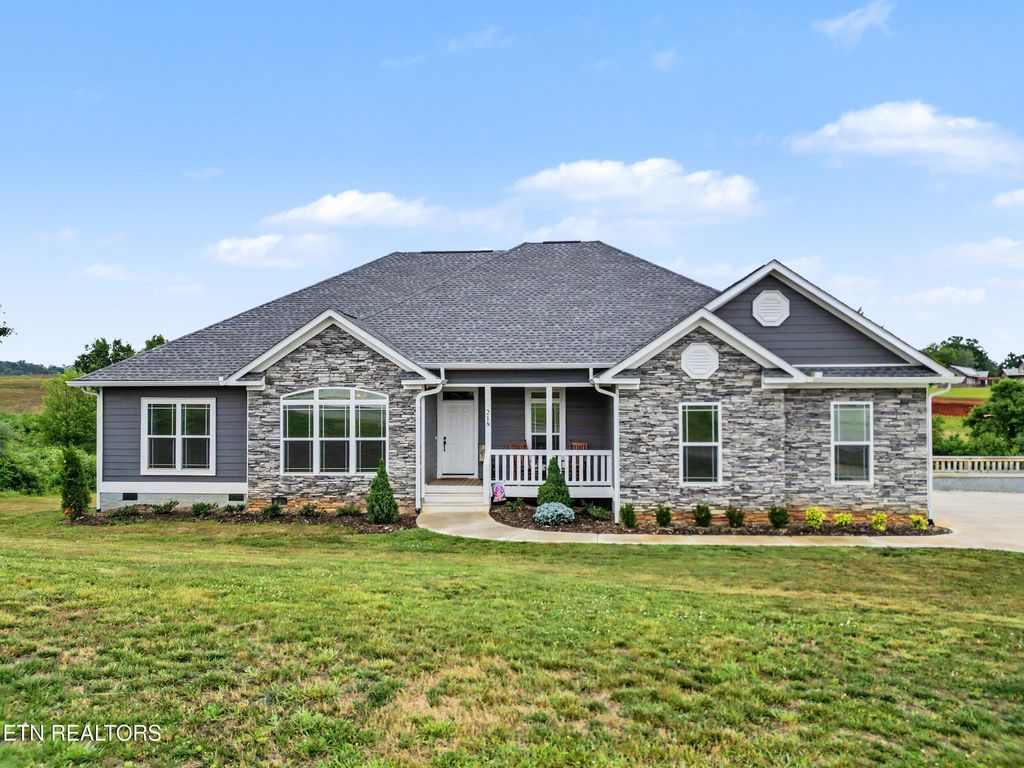 Photo of 218 Eagle View Drive, Dandridge, TN 37725 (MLS # 1342368)