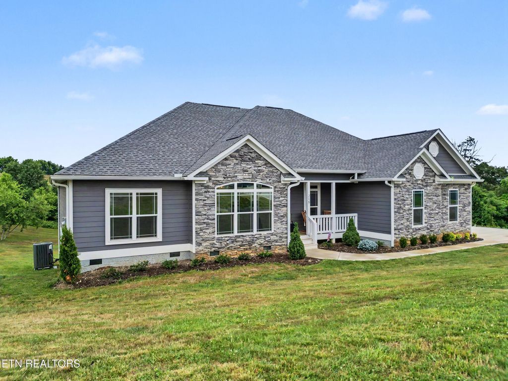 Photo of 218 Eagle View Drive, Dandridge, TN 37725 (MLS # 1342368)