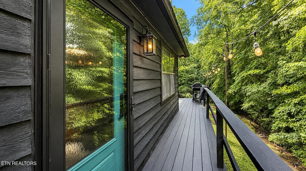 Photo of 204 Black Fox Harbor Rd, Washburn, TN 37888 (MLS # 1346430)