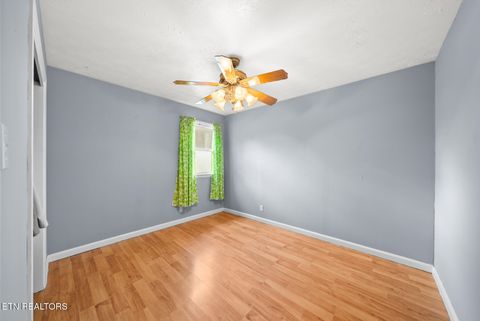 Tiny photo for 307 Tarwater St, Rockwood, TN 37854 (MLS # 1330230)