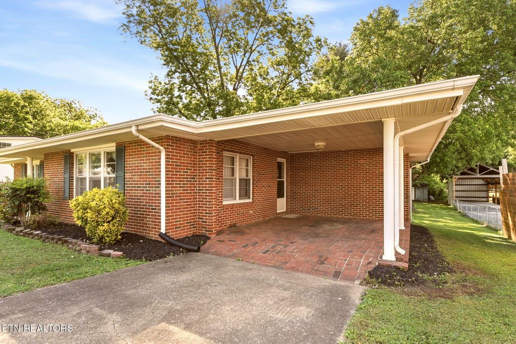 Photo of 205 W Main St, Niota, TN 37826 (MLS # 1339473)