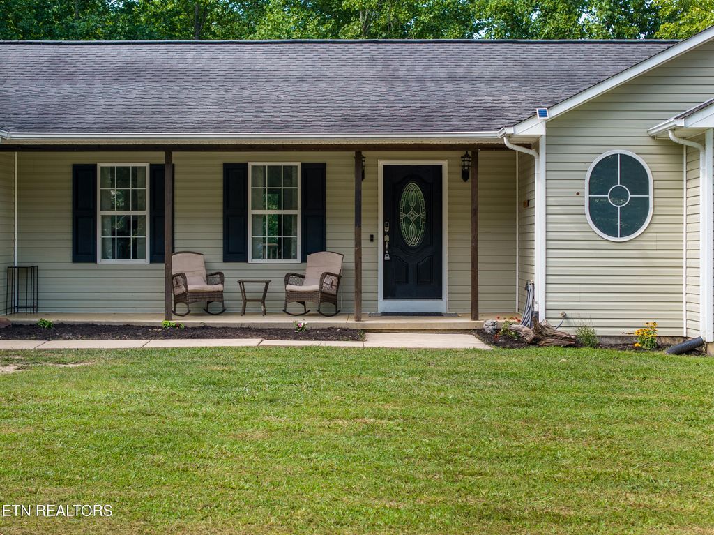 Photo of 582 Chance Private Drive, Oneida, TN 37841 (MLS # 1319823)