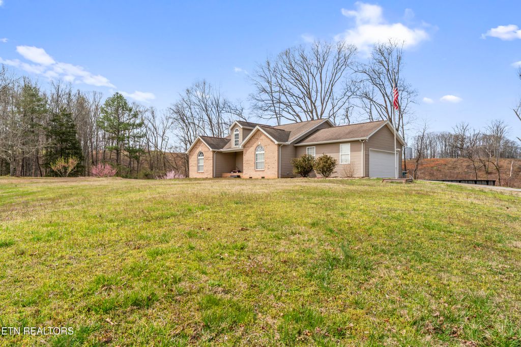 Photo of 233 Walton Rd, Strawberry Plains, TN 37871 (MLS # 1294914)