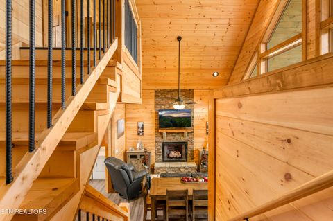 Tiny photo for 804 Peak Loop Way, Pigeon Forge, TN 37876 (MLS # 1324467)