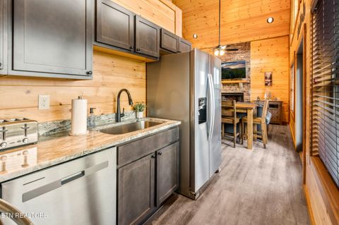 Tiny photo for 804 Peak Loop Way, Pigeon Forge, TN 37876 (MLS # 1324467)