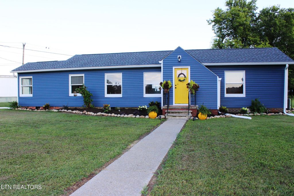 Photo of 505 Cusick Rd, Rockford, TN 37853 (MLS # 1312814)