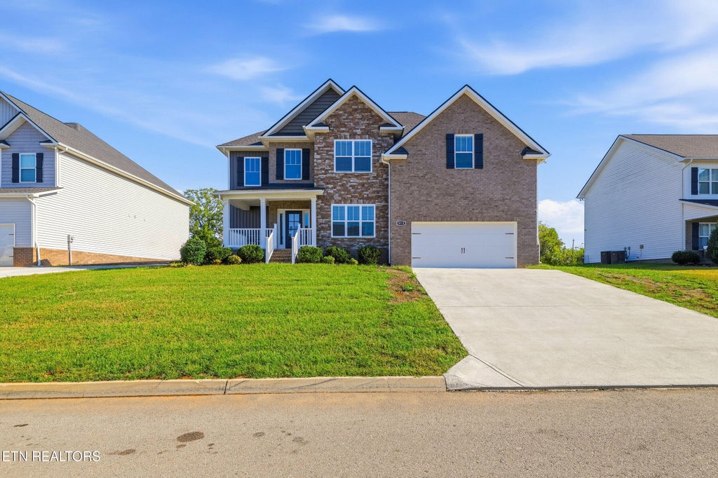 Photo of 2014 Farm Blvd, Sevierville, TN 37876 (MLS # 1358797)