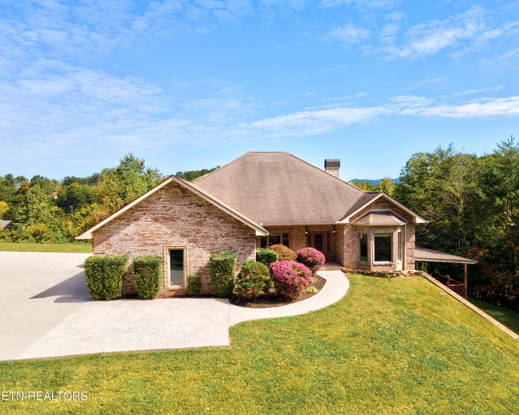 Photo of 544 Kings Hills Blvd, Pigeon Forge, TN 37863 (MLS # 1317887)