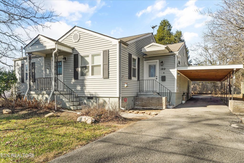 Photo of 102 Sanford Lane, Oak Ridge, TN 37830 (MLS # 1324476)