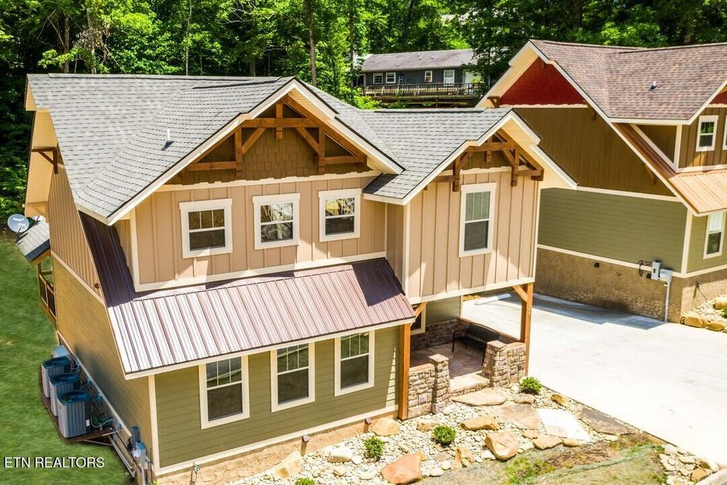 Photo of 1132 Anastasia Way, Gatlinburg, TN 37738 (MLS # 1319491)