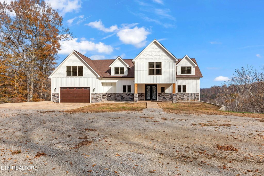 Photo of 176 Bear Pause Rd, Byrdstown, TN 38549 (MLS # 1322376)