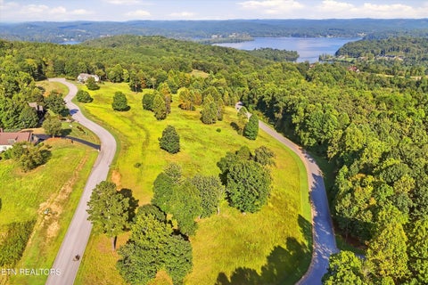 Photo of 156 Enclave Way, Kingston, TN 37763 (MLS # 1356130)
