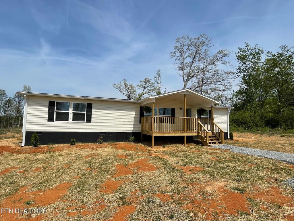 Photo of 204 Community Drive, Madisonville, TN 37354 (MLS # 1336135)