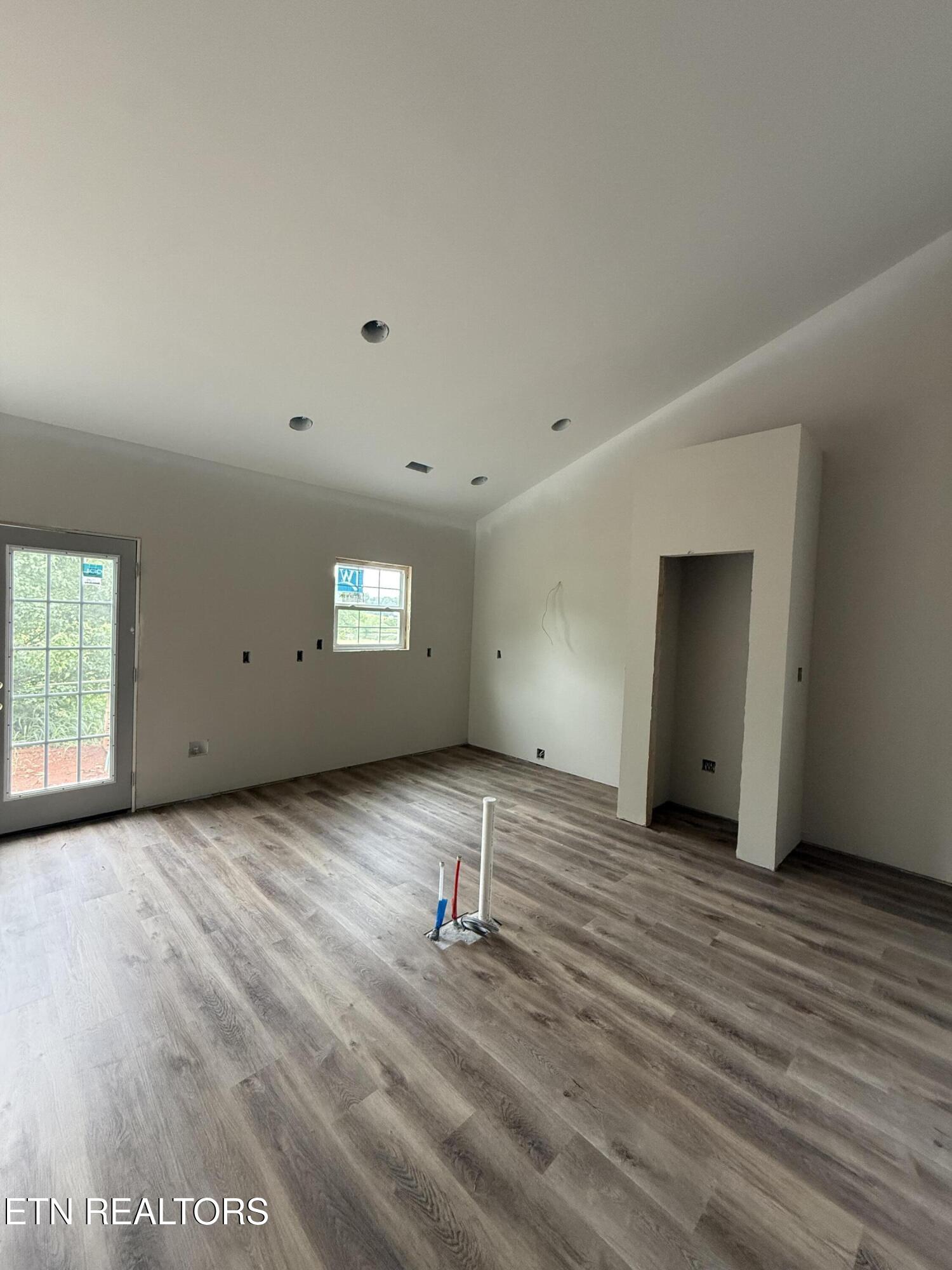 107 Van Gilder Way
