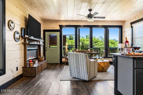 Tiny photo for 3033 Ridge Top Resort Way, Pigeon Forge, TN 37863 (MLS # 1360466)