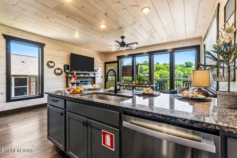 Tiny photo for 3033 Ridge Top Resort Way, Pigeon Forge, TN 37863 (MLS # 1360466)