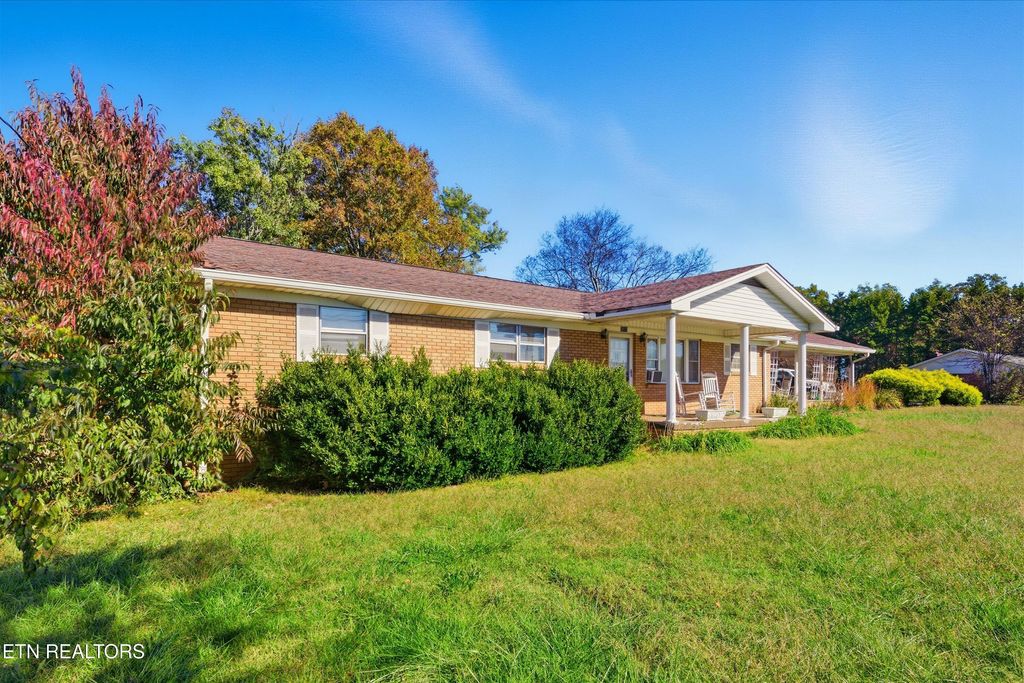 Photo of 3521 Sevierville Rd, Maryville, TN 37804 (MLS # 1319292)