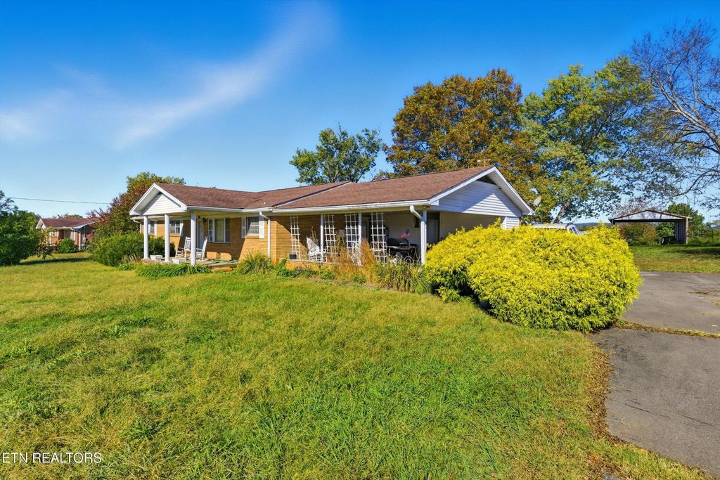 Photo of 3521 Sevierville Rd, Maryville, TN 37804 (MLS # 1319292)