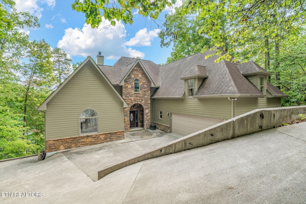Photo of 455 S Shorewood Lane, Caryville, TN 37714 (MLS # 1317671)