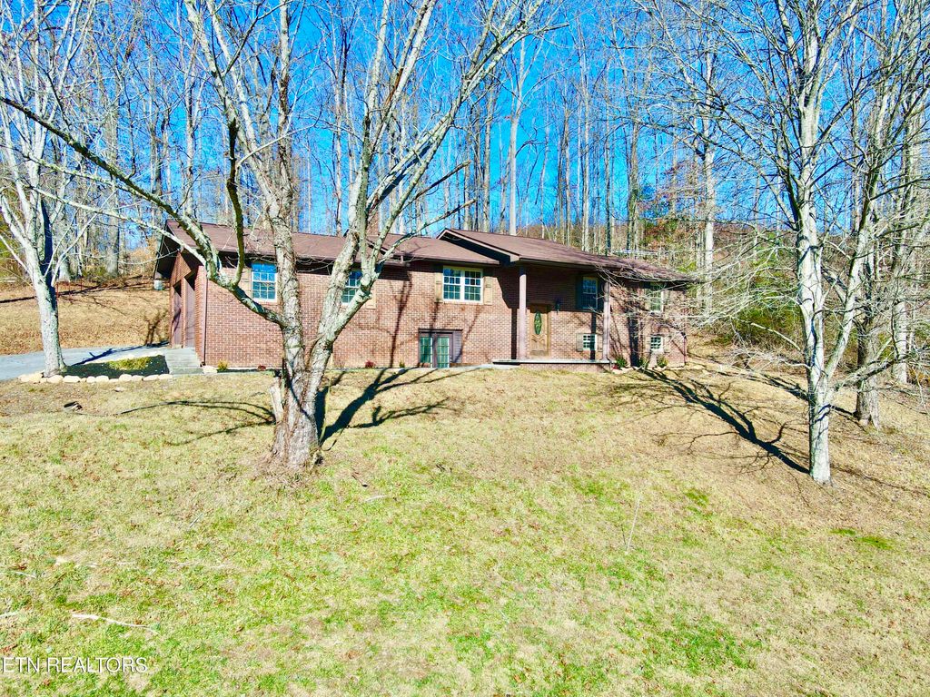 Photo of 1360 Chumley Rd, New Tazewell, TN 37825 (MLS # 1287724)